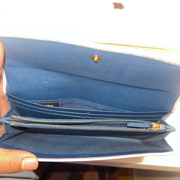 Pink Wallet - Picture 6 of 9